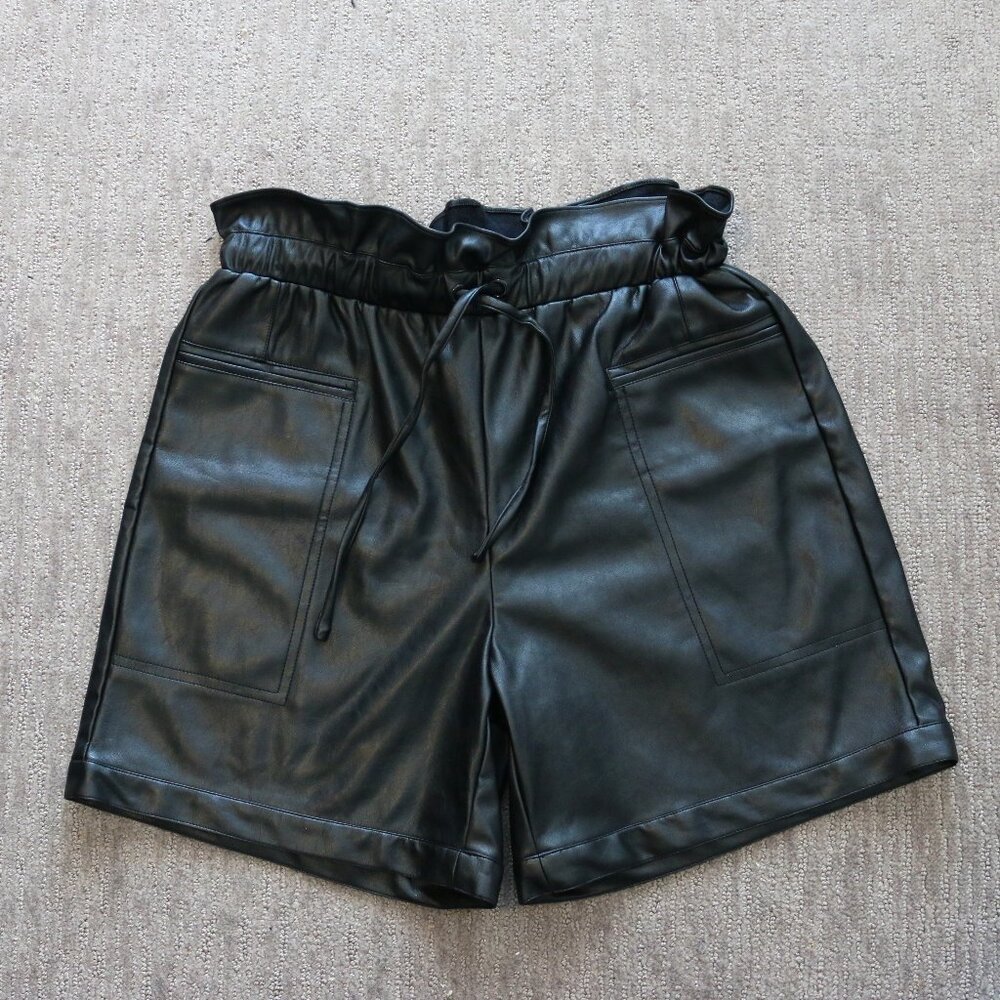KENDALL + KYLIE Black Vegan Leather Paperbag Shorts Women's Small NWOT
